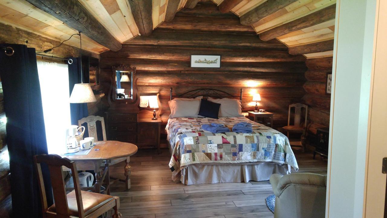 Wolfwood Guest Ranch Villa เคลียร์วอเตอร์ ภายนอก รูปภาพ