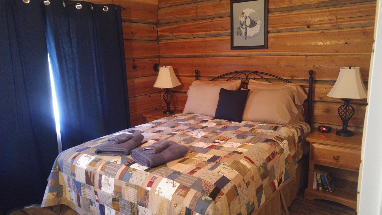 Wolfwood Guest Ranch Villa เคลียร์วอเตอร์ ภายนอก รูปภาพ